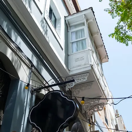 Gran Via Alsancak Hotell 5*