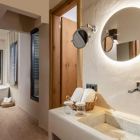 Gran Via Alsancak מלון