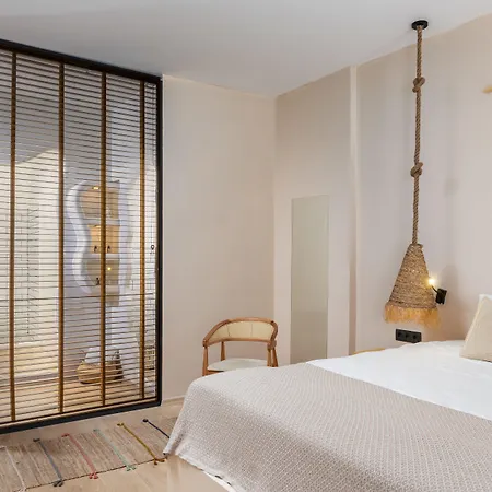 Gran Via Alsancak מלון