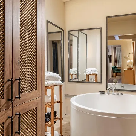 Gran Via Alsancak 5*