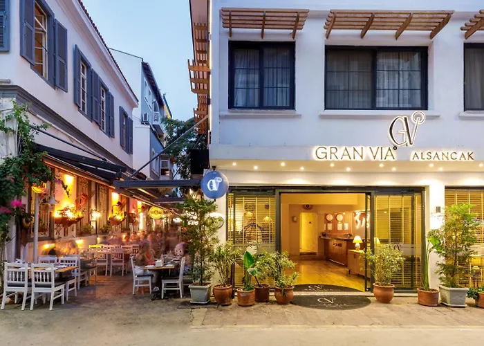 Gran Via Alsancak 5*