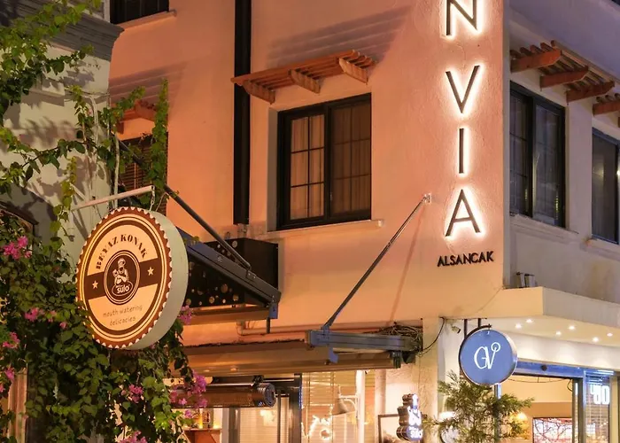 מלון Gran Via Alsancak 5*