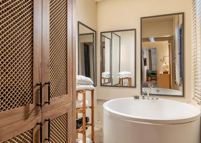 Gran Via Alsancak 5*