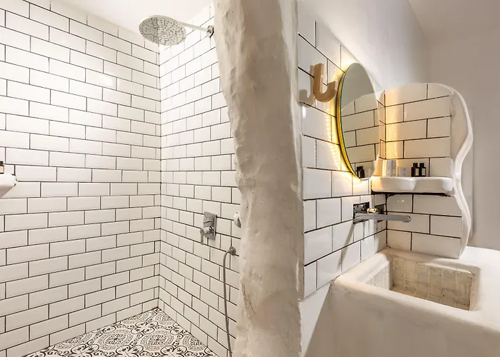 Gran Via Alsancak מלון