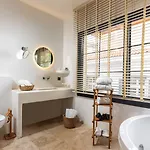 Hotel Gran Via Alsancak