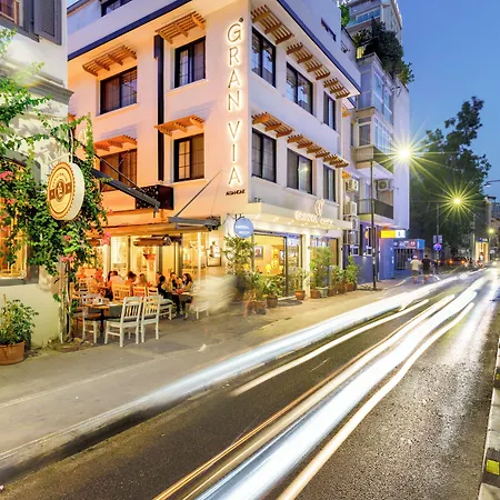 Gran Via Alsancak 5*