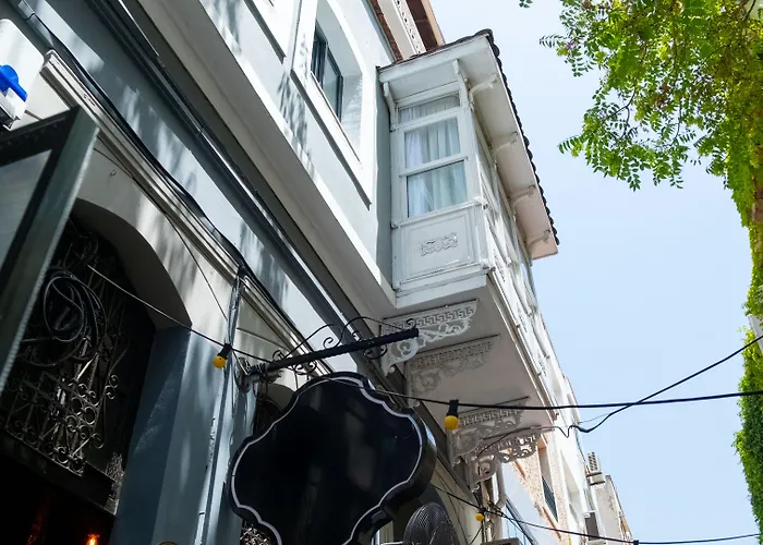 Gran Via Alsancak Hotel 5*