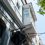 Gran Via Alsancak 호텔 5*