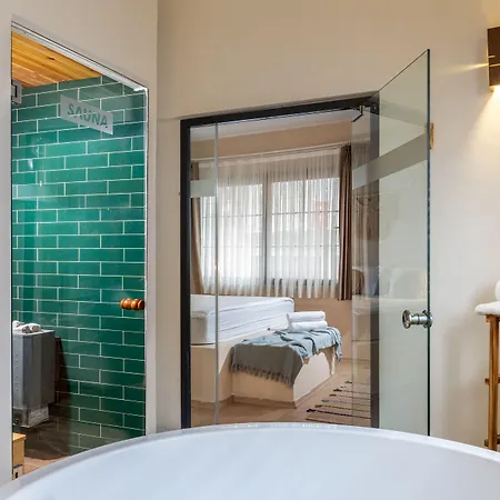 Gran Via Alsancak Szálloda 5*